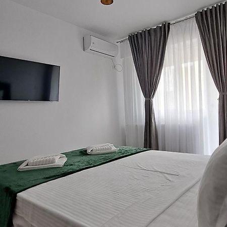 Relax Home Apartment Q Iasi Ngoại thất bức ảnh