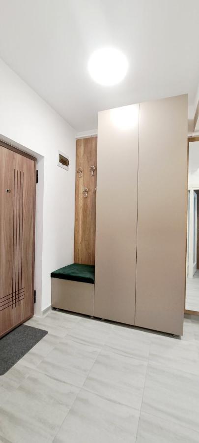 Relax Home Apartment Q Iasi Ngoại thất bức ảnh