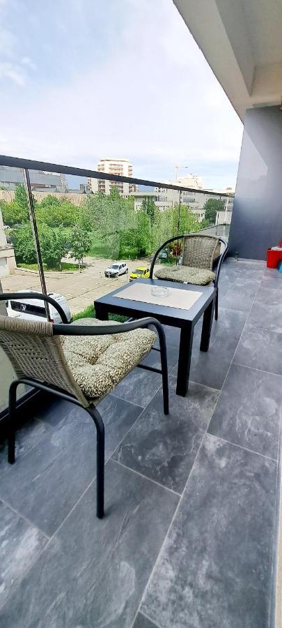 Relax Home Apartment Q Iasi Ngoại thất bức ảnh
